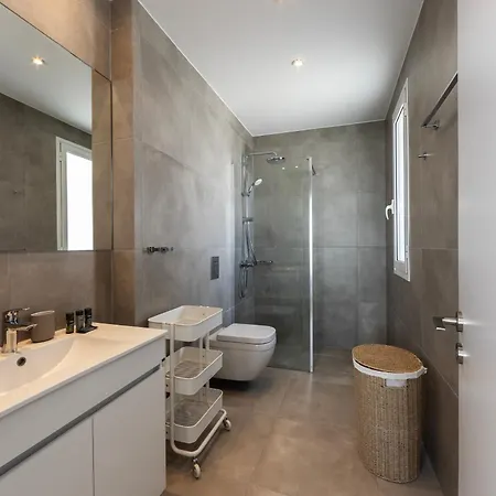 Bay View 11 *